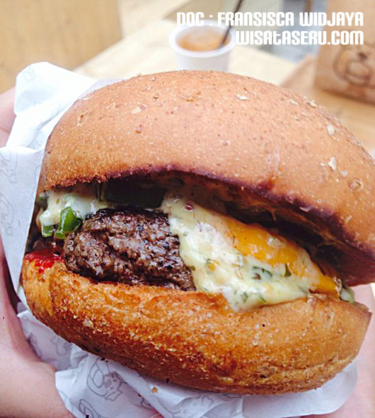 Burning Man, Burger ala Three Buns denganSensasi JalapenoPanggang